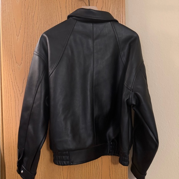 White Fox Boutique Black Bomber Jacket - Picture 5 of 6